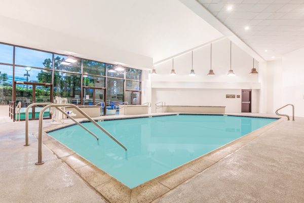 pool at sonesta irvine