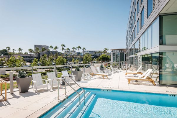 rooftop pool at ac hotel irvine