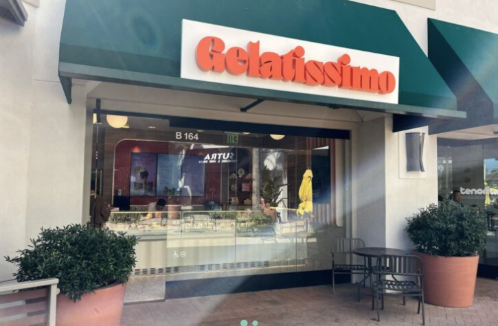 exterior of Gelatissimo gelato shop